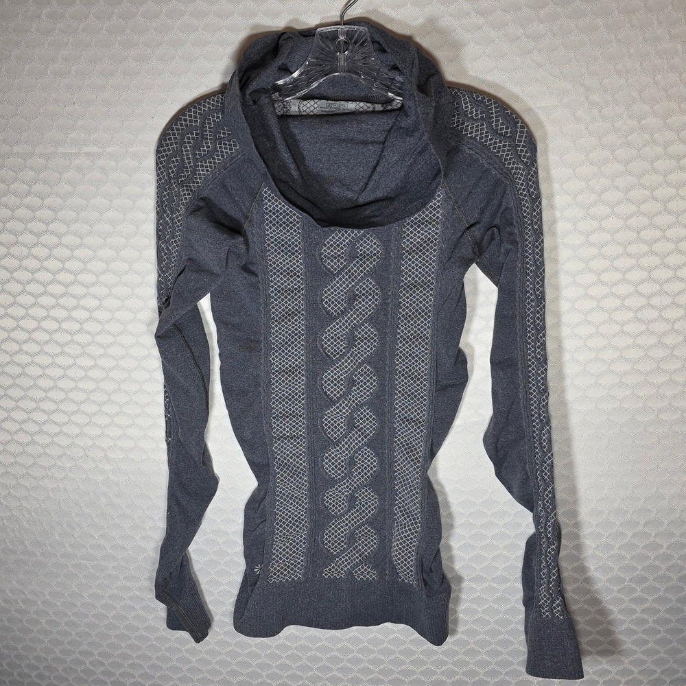 Athleta Comet Cowl Neck Long Sleeve Seamless Performance Top Thumbholes 306563